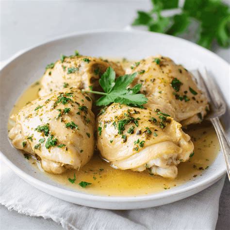 Poached Chicken Thighs – 5 Easy Steps for Perfect Results
