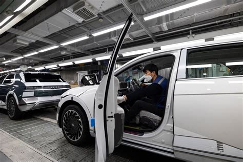 Hyundai jumps back into Japan with an online-only, all-electric plan - The Japan Times