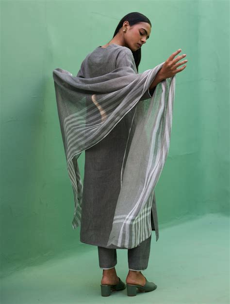 Rena Hand-Embroidered Linen Kurta Set - Grey – Manan
