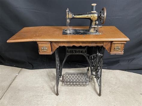Using a Treadle Singer Sewing Machine 的图像结果