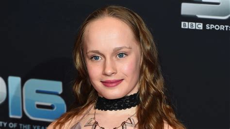 Who is former Paralympic swimmer Ellie Robinson? | The US Sun