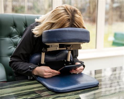 Face down position after retina surgery - kerystation