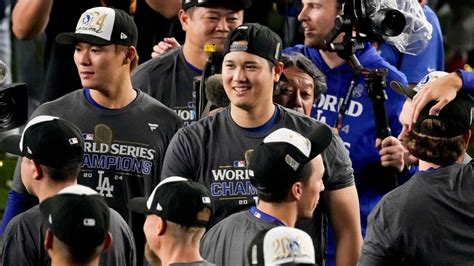 Japan celebrates as Dodgers' Ohtani, Yamamoto win World Series - ESPN