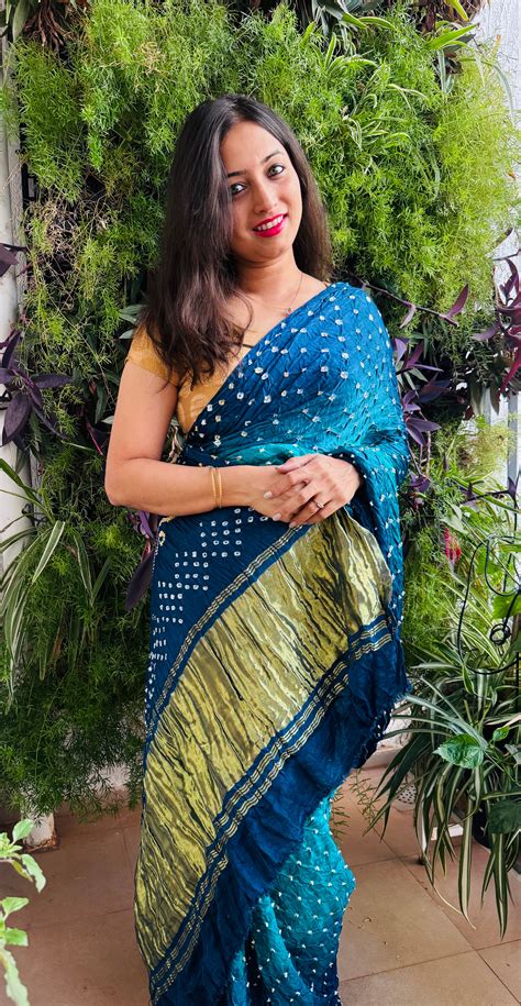 Bandhani (Bandhej) from Gujarat – Phulari