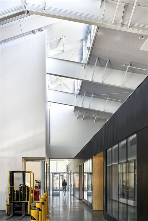 Metropolitan Community College (MCC) - Blue River East Building ...