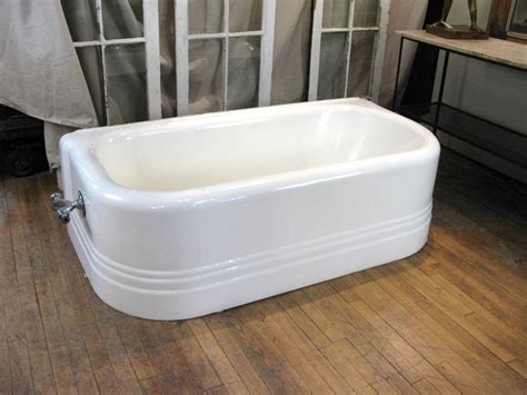 Cast Iron Bath Tub