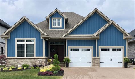 33 Blue Vinyl Siding House Ideas