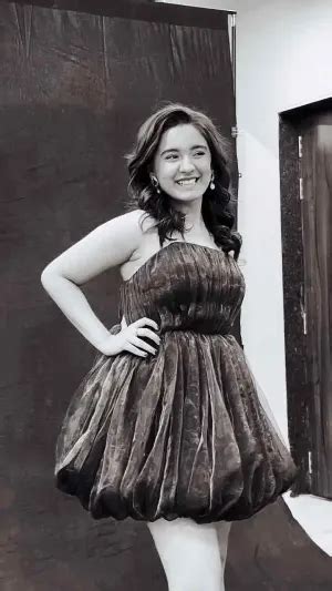 Naisha Khanna #shorts - #HipiKaroMoreKaro #HiPiTrends #HIpi # ...