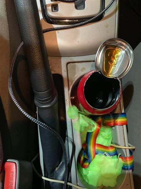 Exploding Coke Bottle 的图像结果