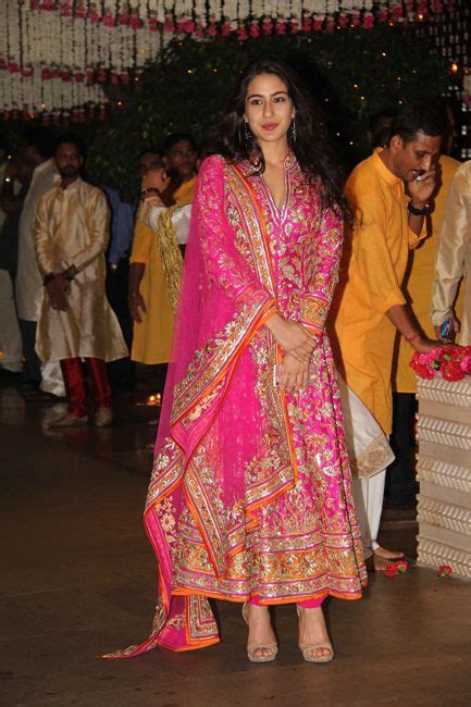 Best dressed this week: Sara Ali Khan and Jhanvi Kapoor | Vogue India