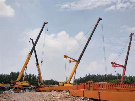 徐工1200吨吊车多少钱 起重机Crane是起重机械的