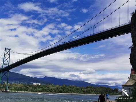 Islands around Vancouver Island