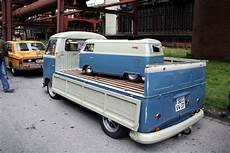 vw bulli tretauto vw single cab up hauling a vw panel vw t1 vw bulli tretauto vw single cab up hauling a vw panel vw t1