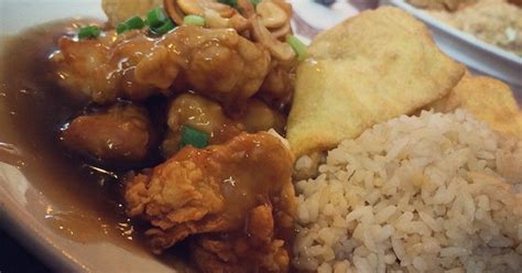 What makes Springfield-style cashew chicken authentic?