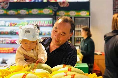 18年只卖水果、开出500店鲜丰水果韩树人的生意经_联商网