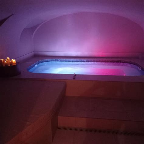 ARTEMISIA MONTMARTRE (Paris) - Hotel Reviews, Photos, Rate Comparison ...