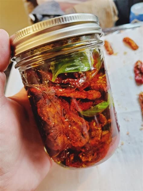 How to Make Sun-Dried Tomatoes With a Dehydrator | The Ealy Homestead