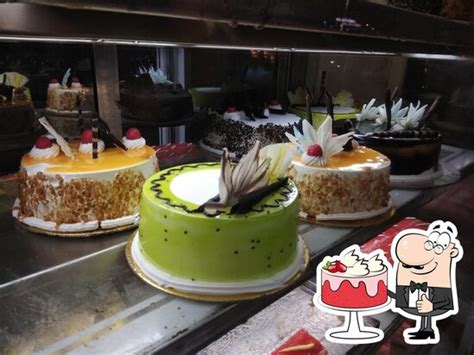 Sri Hasanamba Iyengar Bakery & Sweets, Bengaluru, 2P95+XW9 - Restaurant ...