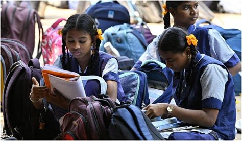 பள்ளிகளுக்கான கல்வியாண்டு நாட்காட்டி வெளியீட்டில் தாமதம் - ஆசிரியர்கள் ...