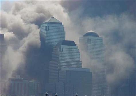 911事件真实影像全过程，美国五角大楼被撞穿，世贸大厦轰然倒塌