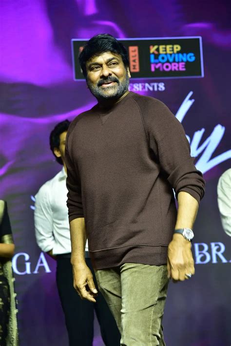 Megastar Chiranjeevi : 67 ఏళ్ల వయసులో.. మెగాస్టార్ మెగా స్టైలిష్ లుక్స్ ...