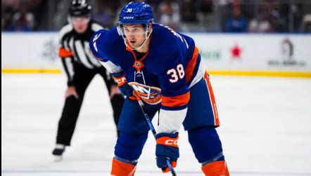 Islanders reassign defenseman Travis Mitchell to AHL Bridgeport as ...