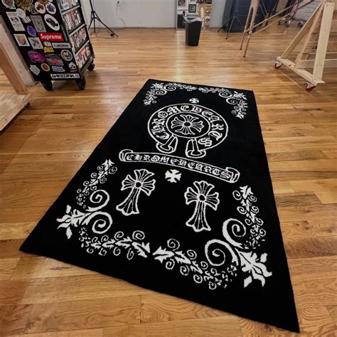RugSwoosh | 6x4ft custom chrome hearts rug for @yungspecial 🔥🔥 | Instagram