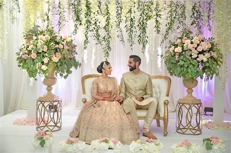 10+ Simple Stage Decoration Ideas That Fit Into the Budget Right