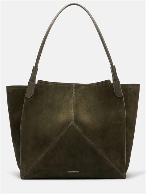 In defence of big bags (and the women who carry everything) | Vogue India
