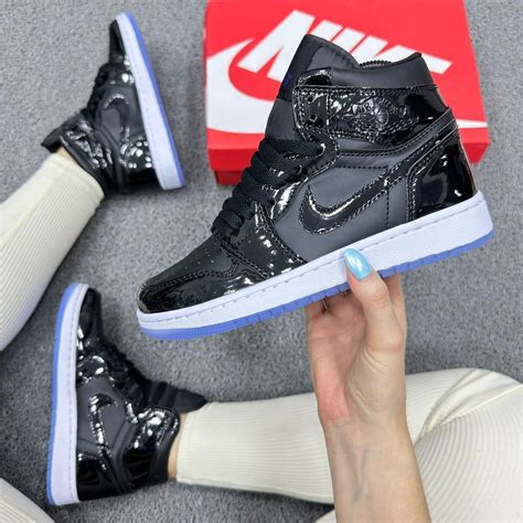 Pin by Marc Mobile on FrEsH KiCKs | Nike fashion shoes, Custom jordan shoes, Swag shoes