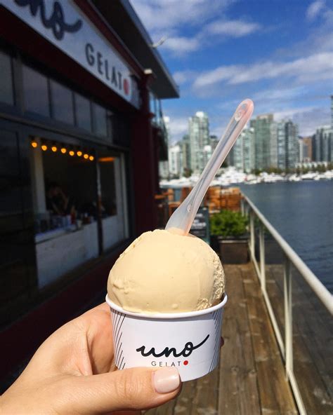 Sunshine & a scoop on the seawall • Uno Gelato