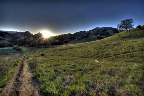 Download Computer Backgrounds Free 的图像结果