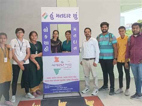 35 students made a rangoli of the election symbol At Mrs. AP Patel Arts ...