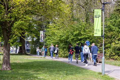 Chemistry with a Year in Industry - BSc (Hons) - Undergraduate courses ...