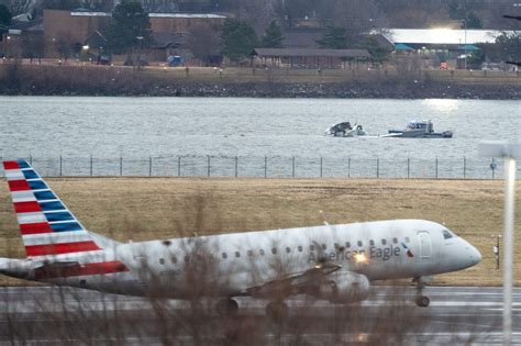 Deadly D.C. Crash Probe: Emotional Footage of AA Flight 5342 & Military ...