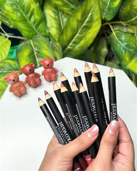 HUDA Lip Crayons Single (Random Shade) – The Beauty World