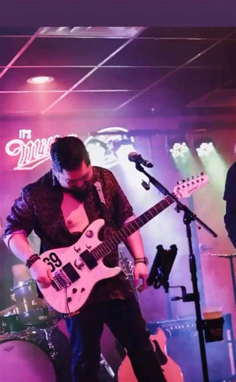Random Rock Returns to III Guys Restaurant & Sports Bar Edwardsville ...