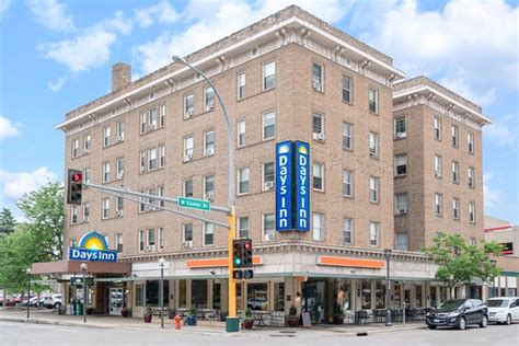DAYS INN BY WYNDHAM ROCHESTER DOWNTOWN - Hotel Reviews & Photos ...