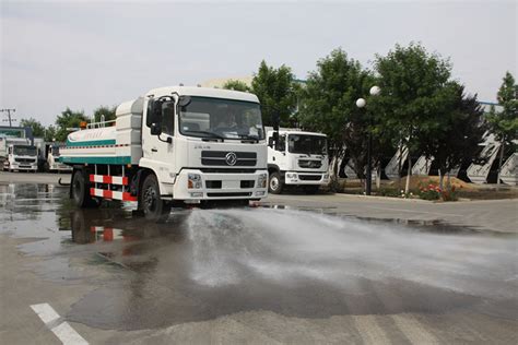 道路洒水-我们的服务--江苏顺治环卫服务有限公司