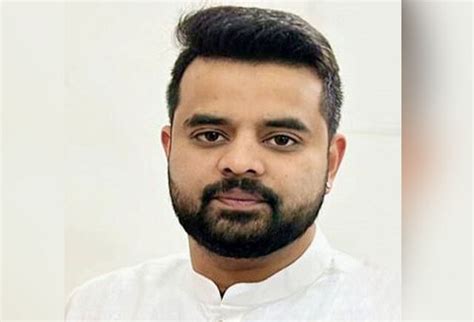 सेक्स स्कैंडल मामला : प्रज्वल रेवन्ना को 7 दिनों का समय देने से SIT का ...