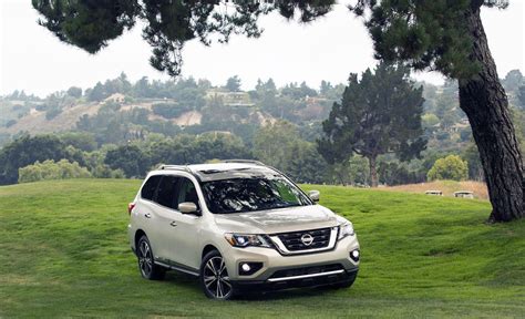 2018 Nissan Pathfinder Image. Photo 5 of 7