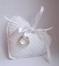 cuscino cuore uncinetto cuscino porta fedi uncinetto made by me cuscino cuore uncinetto cuscino porta fedi uncinetto made by me
