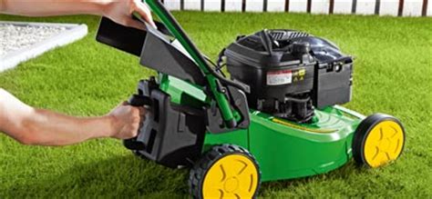 John Deere R40   Walk Behind Lawn Mower