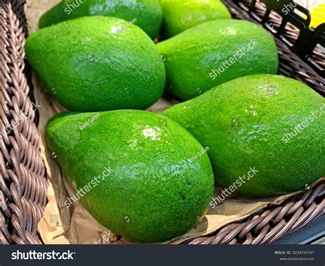 Green Skin Avocado: Over 9,585 Royalty-Free Licensable Stock Photos ...