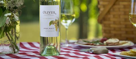 Sweet Red Wine | Oliver Winery & Vineyards