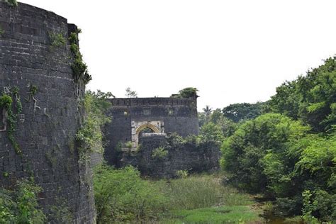 Ahmednagar Fort, ahmednagar, India - Top Attractions, Things to Do ...
