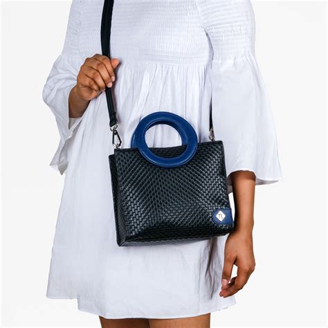 Soi Round Handle Handbag Online - Premium Handbag | Nestasia