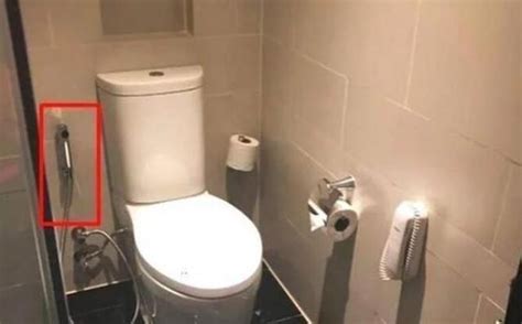 到泰国酒店住宿，厕所里“软管”是干什么用，服务员说出原因