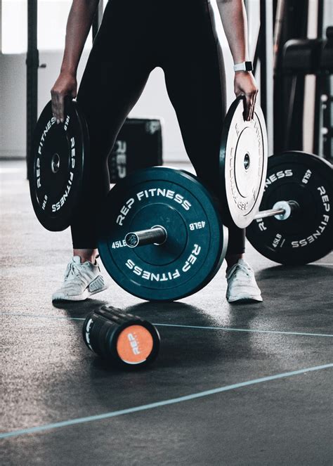 Energized Lifts: Top Pre-Workout Supplements with Creatine