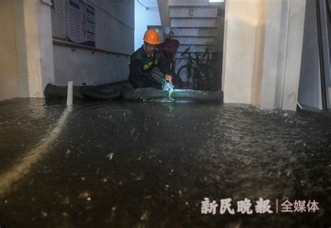 上海闵行这一带积水严重，连续排水两天，水位下降明显……